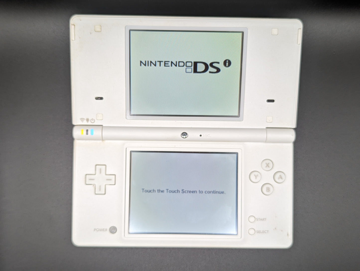Modded Nintendo DSi Ultimate Bundle: 32GB of DS, GBA, SNES, and Gameboy Games Included!