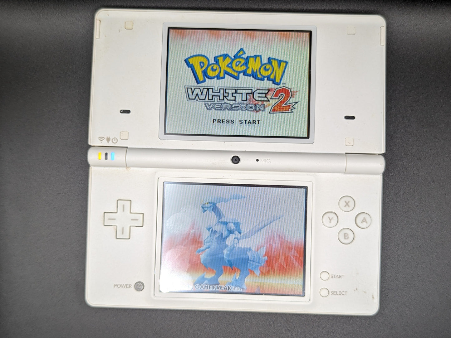 Modded Nintendo DSi Ultimate Bundle: 32GB of DS, GBA, SNES, and Gameboy Games Included!